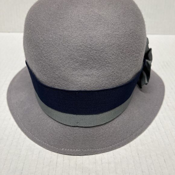 Kimchi Blue Gray Wool Felt Cloche Hat With Flower Accent Grosgrain Trim o/s - Picture 3 of 5